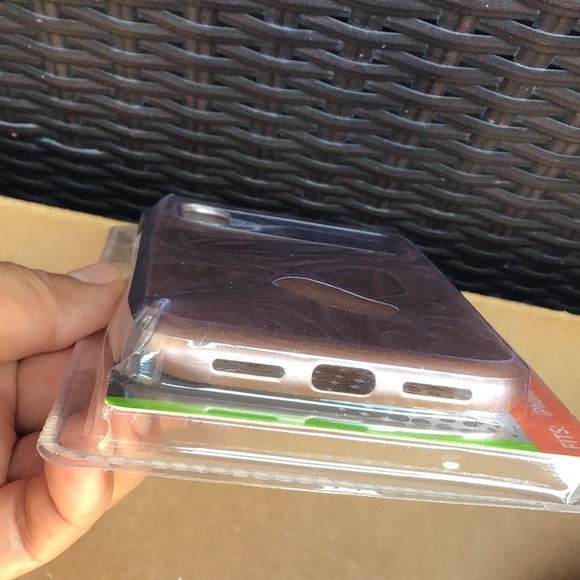 NEW CELL PHONE CASE - Picture 3 of 6